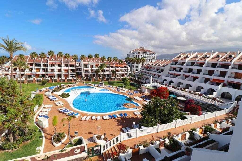 Parque Santiago II 335 By Tenerife Rental & Sales Плая де лас Америкас Екстериор снимка